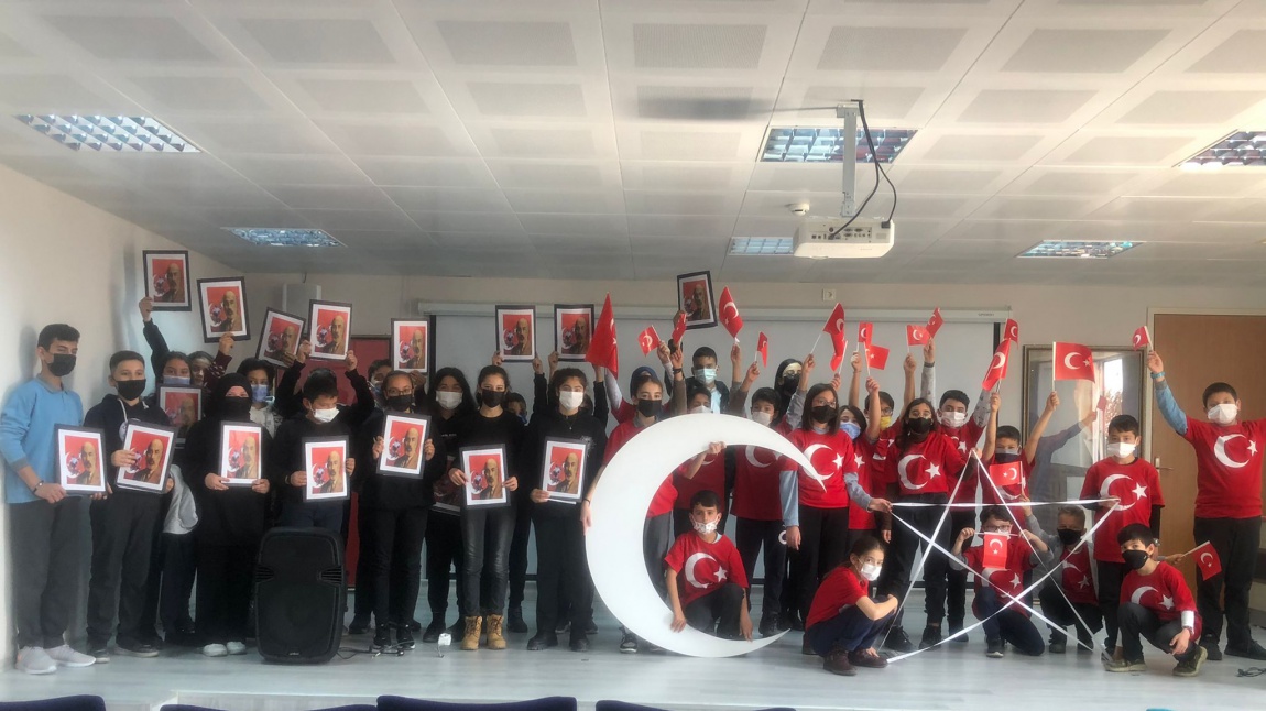 12 Mart İstiklal Marşı'nın Kabulü ve Mehmet Akif ERSOY'u Anma Günü Okul Programı Yapıldı